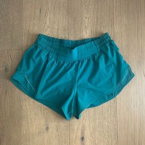 Lululemon 2.5’ Hotty Hot Shorts